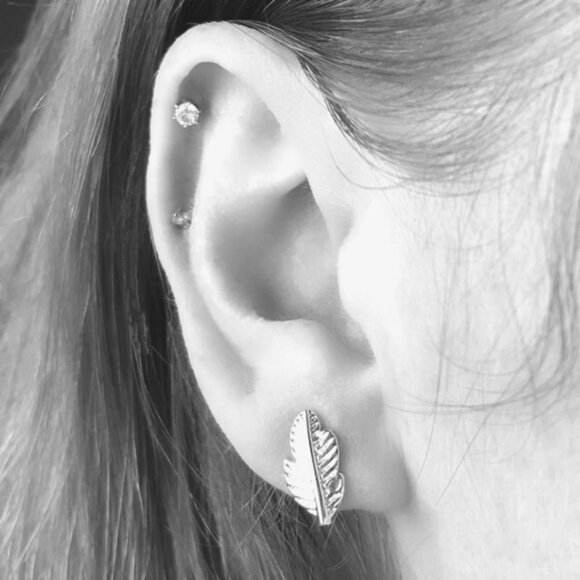 Jewelry - NWOT Silver Leaf Feather Studs